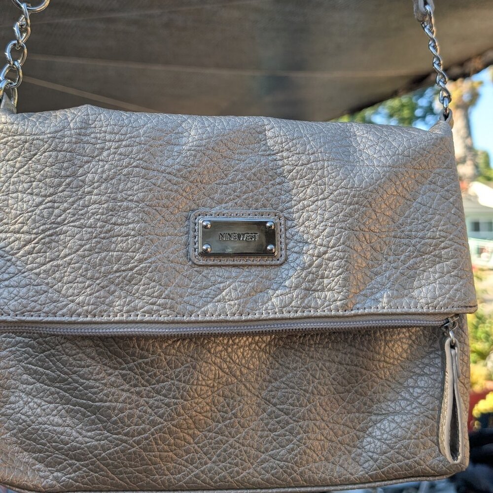 Little shimmery taupe moment